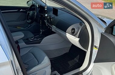 Седан Audi A3 2014 в Львові