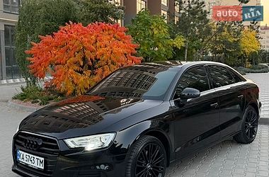 Седан Audi A3 2018 в Киеве