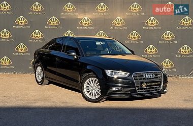 Седан Audi A3 2016 в Киеве