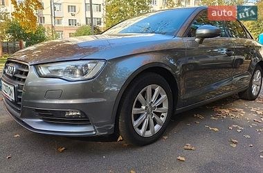Седан Audi A3 2015 в Харкові