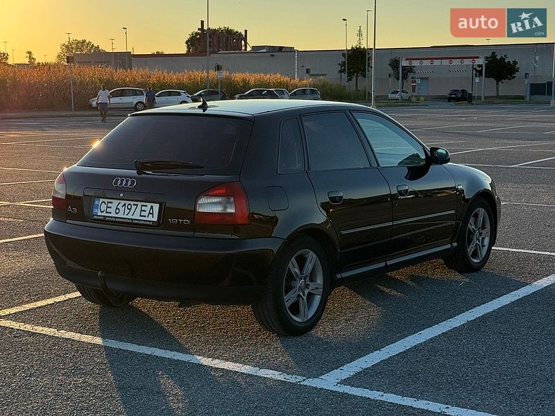 Хетчбек Audi A3 2001 в Чернівцях