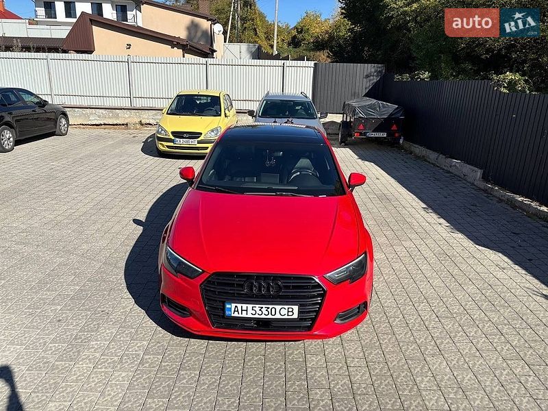 Седан Audi A3 2017 в Ужгороді