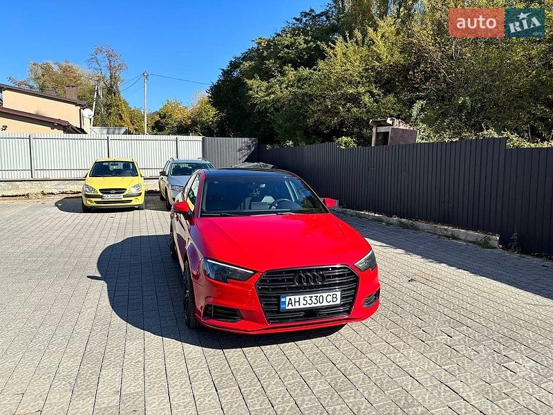 Седан Audi A3 2017 в Ужгороді