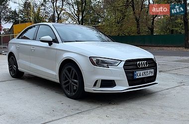 Седан Audi A3 2017 в Липовій Долині