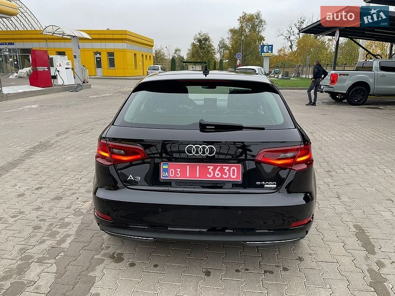 Хэтчбек Audi A3 2016 в Дубно
