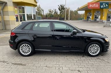 Хэтчбек Audi A3 2016 в Дубно