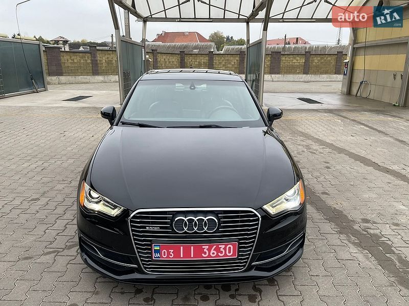 Хэтчбек Audi A3 2016 в Дубно