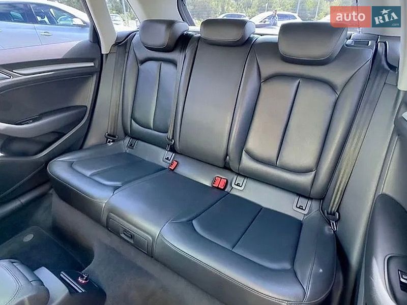 Хэтчбек Audi A3 2015 в Киеве