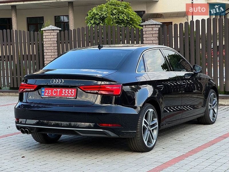 Седан Audi A3 2018 в Старокостянтинові
