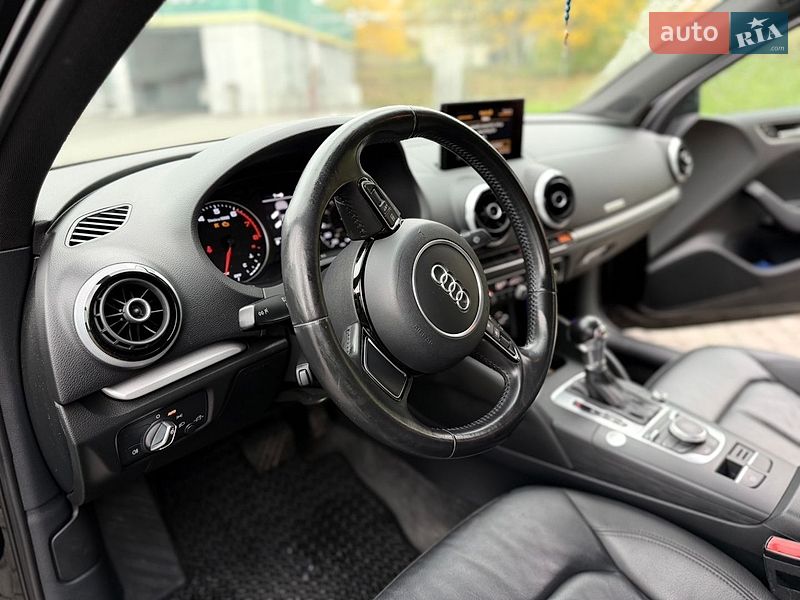 Седан Audi A3 2016 в Львові