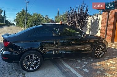 Седан Audi A3 2014 в Кропивницком