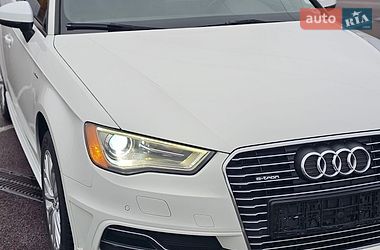 Хэтчбек Audi A3 2016 в Ровно