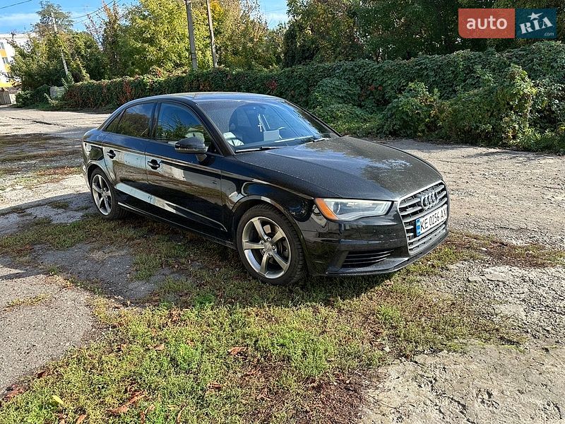 Седан Audi A3 2015 в Днепре