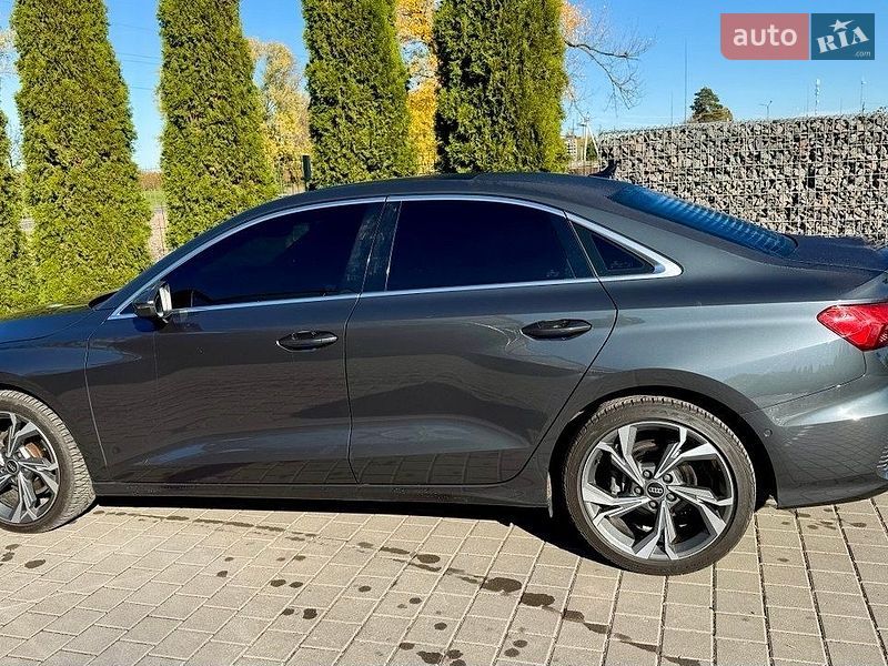 Седан Audi A3 2022 в Самборі