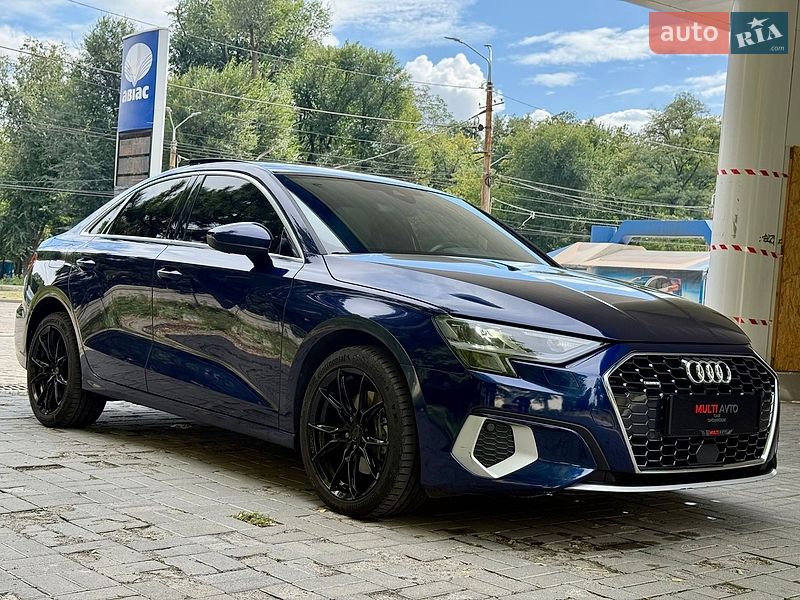 Седан Audi A3 2022 в Дніпрі
