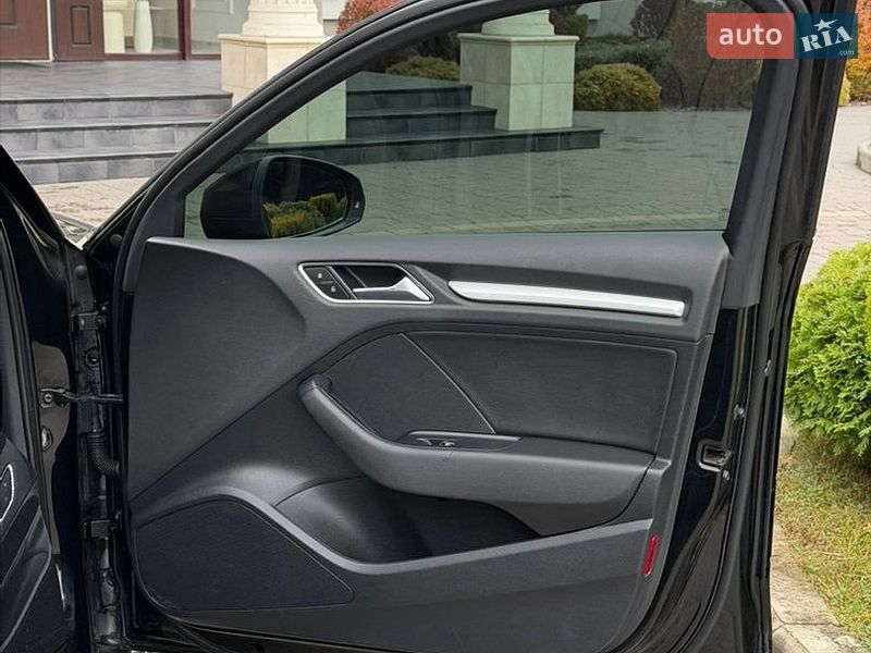 Седан Audi A3 2015 в Стрые