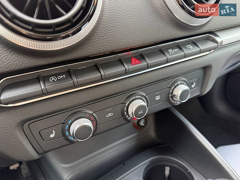 Седан Audi A3 2015 в Житомире