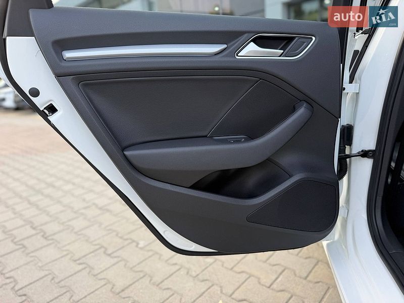 Седан Audi A3 2015 в Житомире