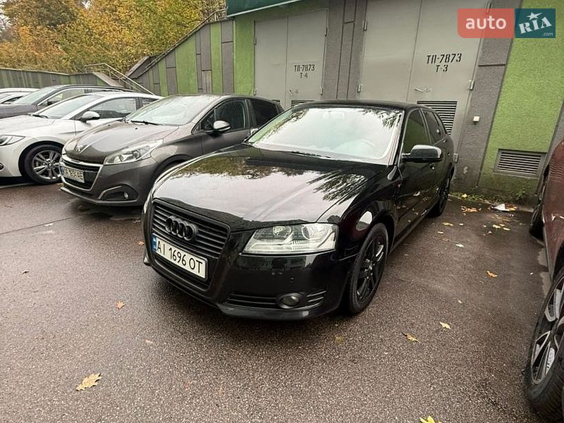 Хетчбек Audi A3 2011 в Петропавлівській Борщагівці