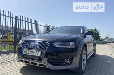 Универсал Audi A4 Allroad 2012 в Рокитном