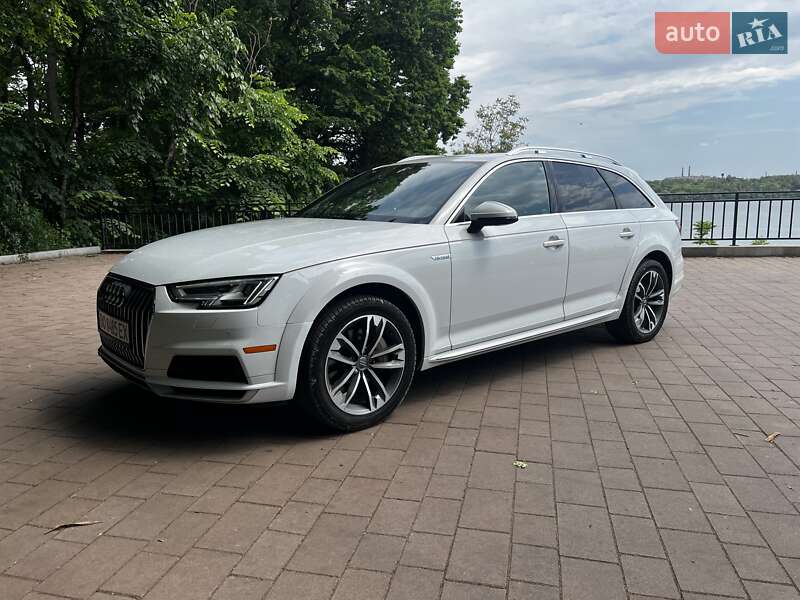 Универсал Audi A4 Allroad 2017 в 