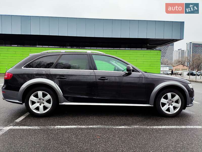 Универсал Audi A4 Allroad 2010 в Киеве