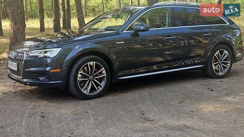 Универсал Audi A4 Allroad 2017 в 