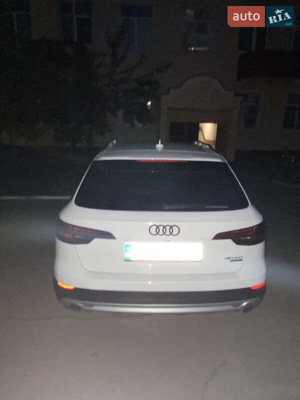 Универсал Audi A4 Allroad 2017 в Киеве
