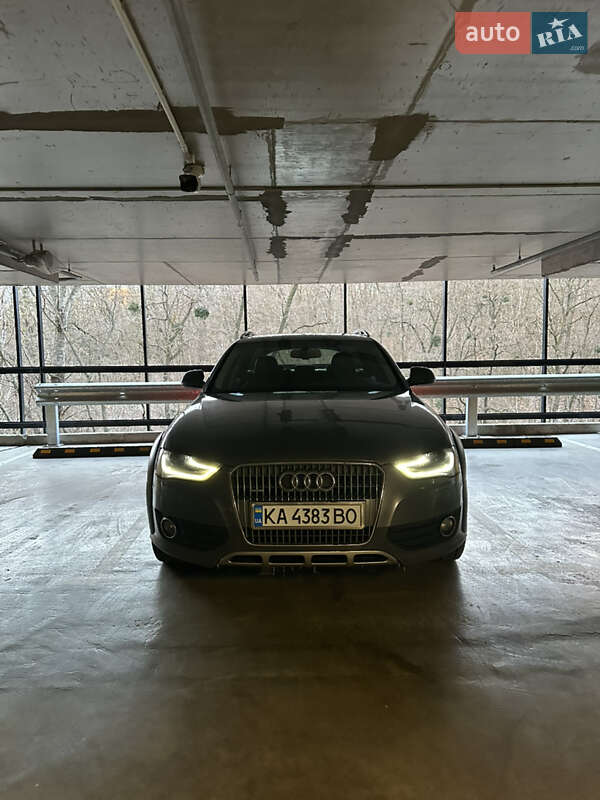 Audi A4 Allroad 2012