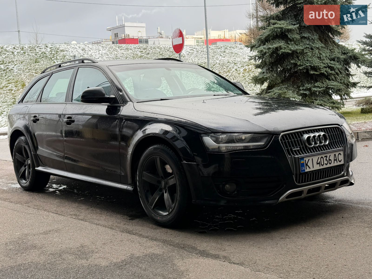 Власний автомобіль, мальовано дві деталі. Треба погратися з бампером переднім. Нарікань на авто немає, нічого робити не треба, коробка працює гарно, двигун як часи, на обмін авто дорожче, по всім питанням звертайтесь на мобільний.