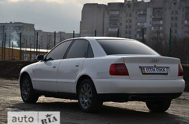 Седан Audi A4 1998 в 