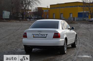 Седан Audi A4 1998 в 