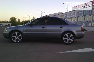 Седан Audi A4 1995 в Полтаве