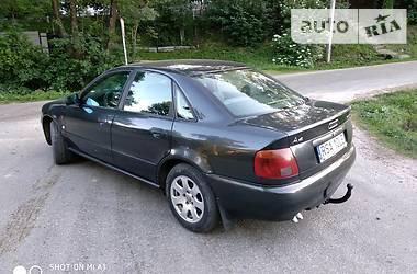 Седан Audi A4 1996 в Дрогобыче