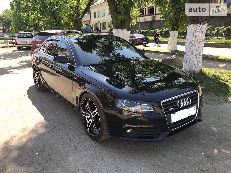 Седан Audi A4 2012 в Ужгороде