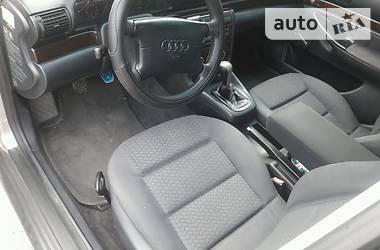 Седан Audi A4 1995 в Черновцах