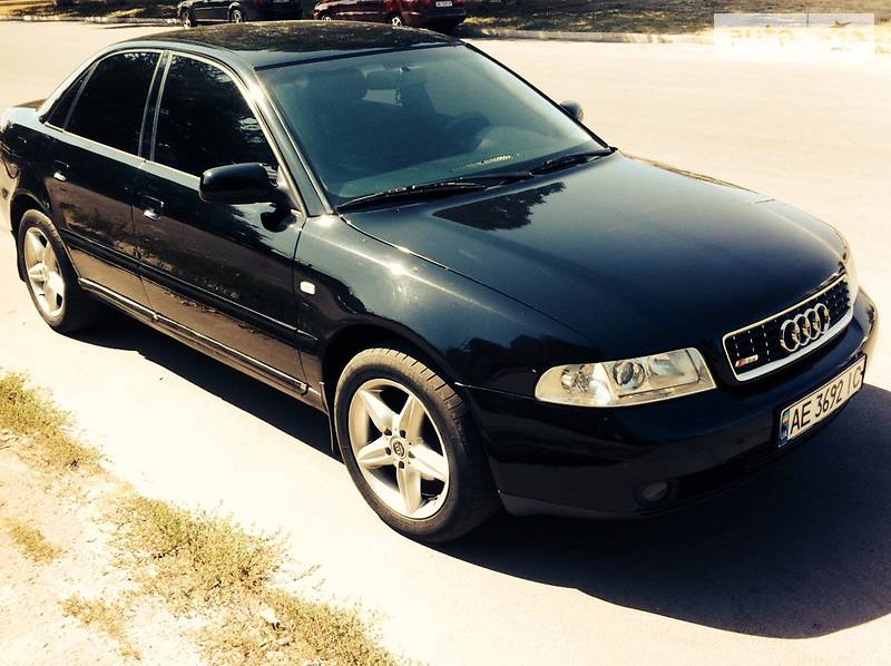 Седан Audi A4 2000 в Каменском