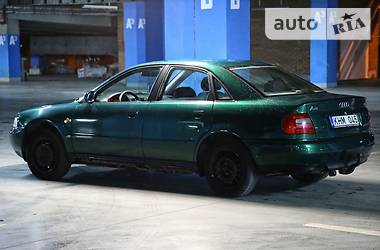 Седан Audi A4 1997 в Ивано-Франковске