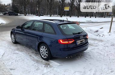 Універсал Audi A4 2014 в Львові