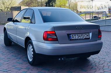 Седан Audi A4 1999 в Ивано-Франковске