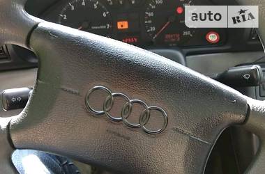 Седан Audi A4 1997 в 