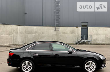 Седан Audi A4 2015 в 