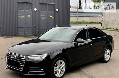 Седан Audi A4 2015 в 