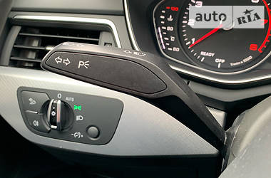 Седан Audi A4 2015 в 