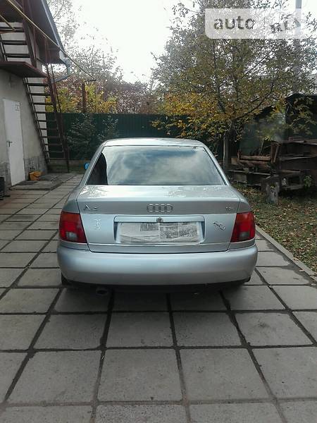 Седан Audi A4 1995 в Ивано-Франковске