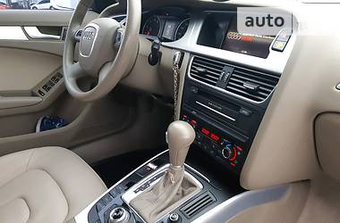 Седан Audi A4 2011 в Кривом Роге