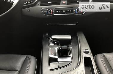 Седан Audi A4 2018 в 