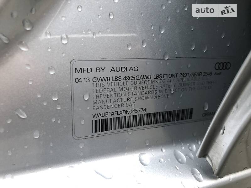 Седан Audi A4 2013 в Львові