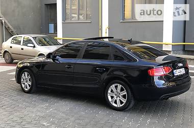 Седан Audi A4 2011 в Ивано-Франковске