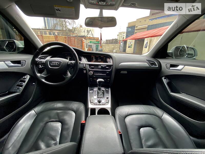Седан Audi A4 2012 в Києві